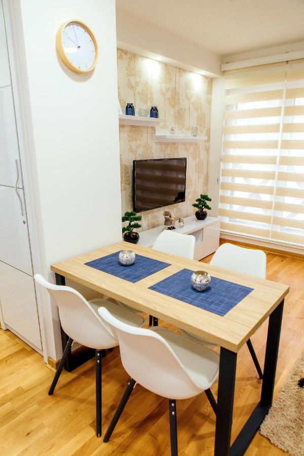Apartman Happy Day Divcibare Luaran gambar